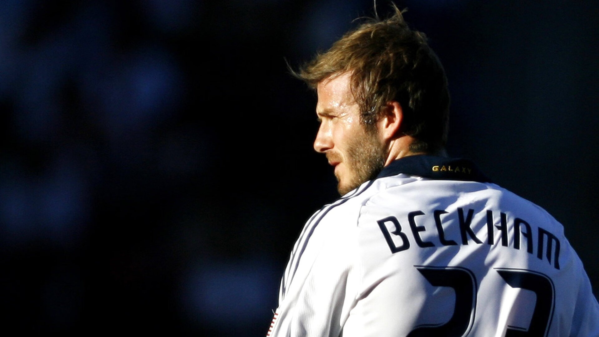 电竞投注平台-宿敌的致敬，JackeyLove二十赛季高光表现引发RNG球迷欢呼，冰释前嫌！JackeyLove赛季高光引RNG球迷欢呼致敬